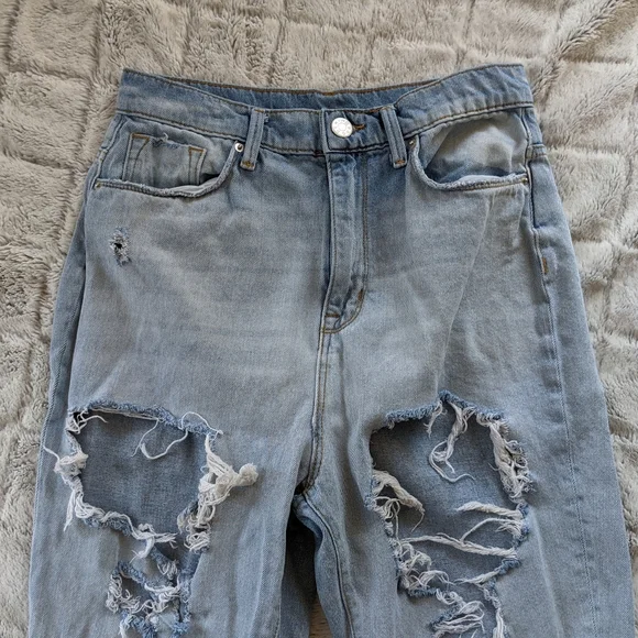 UO BDG Mom High Rise Distressed Jeans 28 - Picture 5 of 5